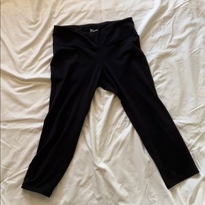Women’s Black Capri Leggings